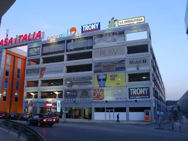 Tirane, shitet apartament 2+1+Aneks+Ballkon Kati 7, 105 m² 125.000 € (laprake)