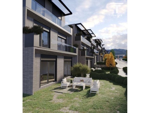 SHITET, DUPLEX, FARKE, TIRANE TT 636