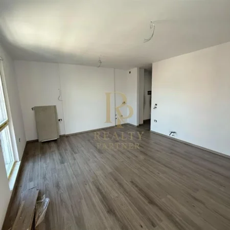 Tirane, shitet 1+1+Ballkon Kati 3, 75 m² 135.000 € (Xhmlliku)