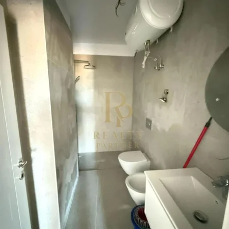 Tirane, shitet 1+1+Ballkon Kati 3, 75 m² 135.000 € (Xhmlliku)