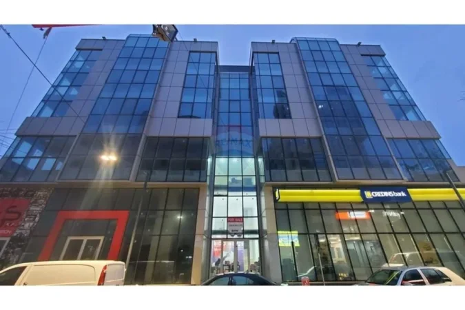 Sarande, shitet ambjent biznesi Kati 3, (Sarande)