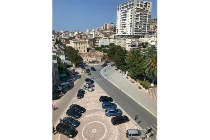 Sarande, shitet ambjent biznesi Kati 3, (Sarande)