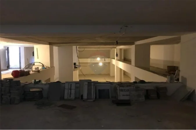 Sarande, shitet ambjent biznesi Kati 3, (Sarande)