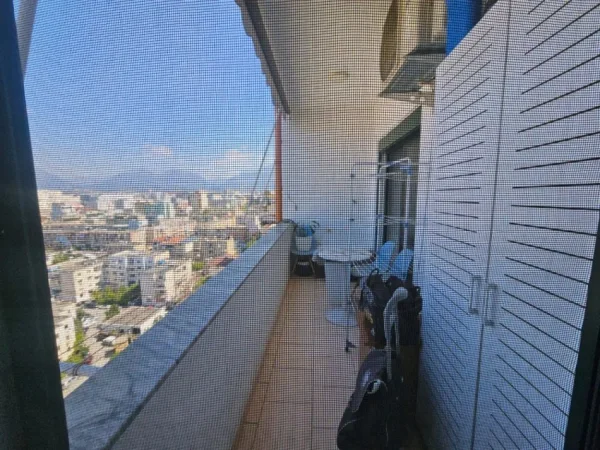 Tirane, shitet apartament 1+1 Kati 4, 74 m² 160.000 € (Rruga kavajes)