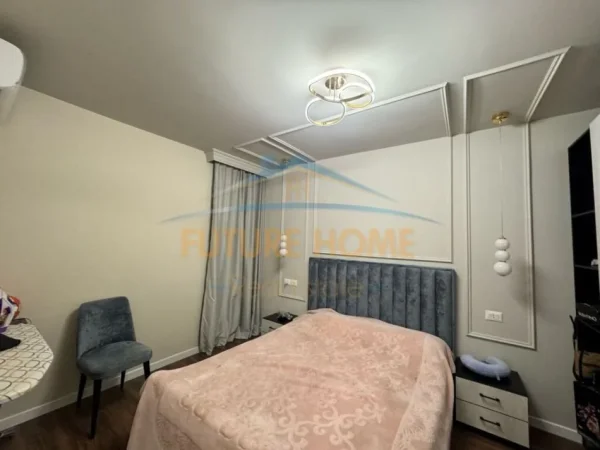 Tirane, shitet apartament 1+1 Kati 10, 65 m² 175.000 € (Komuna e Parisit)