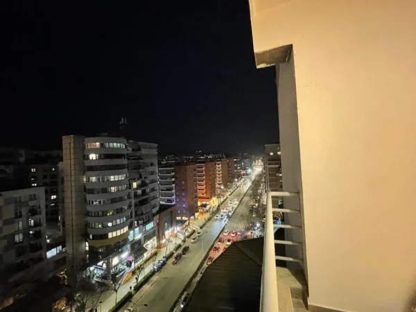 Tirane, shitet apartament 2+1 Kati 10, 100 m² 238.000 € (Rruga kavajes)