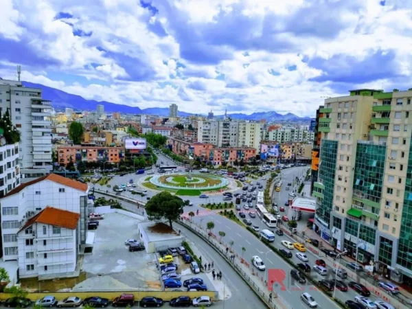 Tirane, jepet me qera zyre Kati 7, 480 m² 9.600 € (ZOGU I ZI)