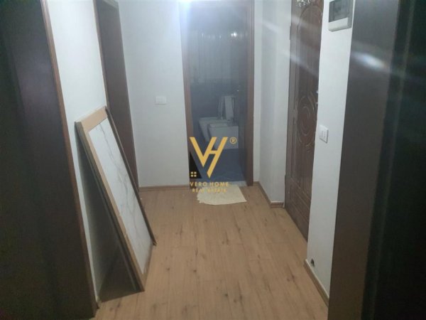 Tirane, jepet me qera apartament 2+1+Ballkon Kati 2, 65 m² 750 € (BLLOKU)