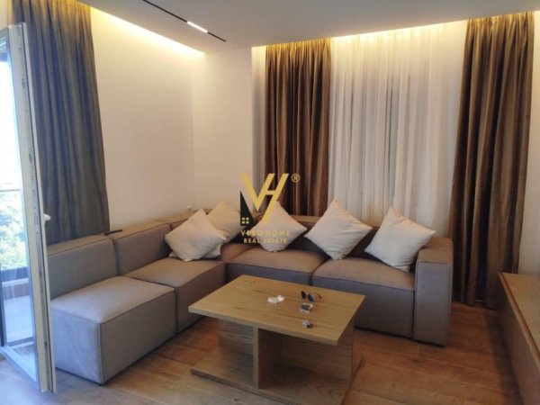 Tirane, jepet me qera apartament 2+1+Ballkon Kati 3, 120 m² 1.300 € (KODRA E DIELLIT)