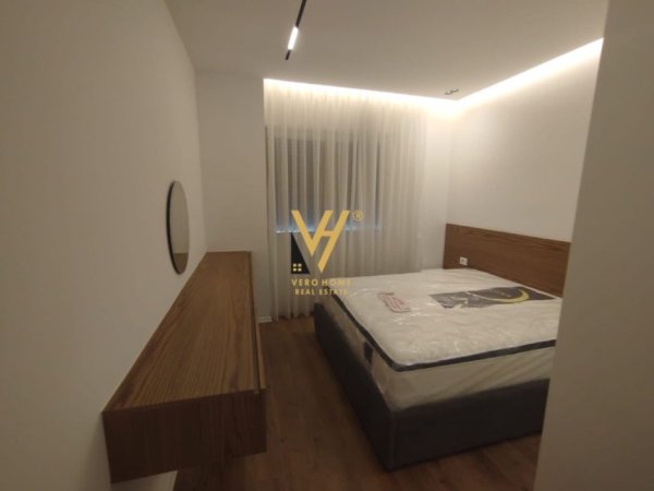 Tirane, jepet me qera apartament 2+1+Ballkon Kati 3, 120 m² 1.300 € (KODRA E DIELLIT)