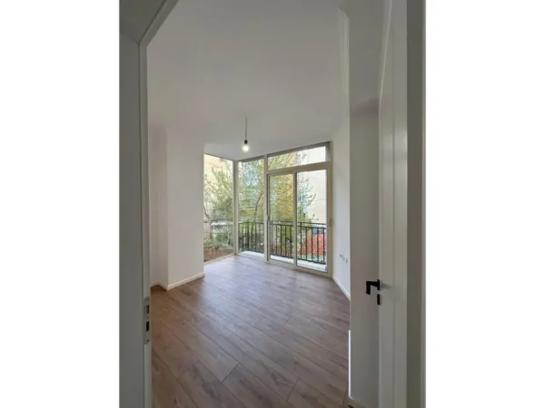 Tirane, shitet apartament 1+1 Kati 1, 43 m² 120.000 € (Rruga Mine Peza)