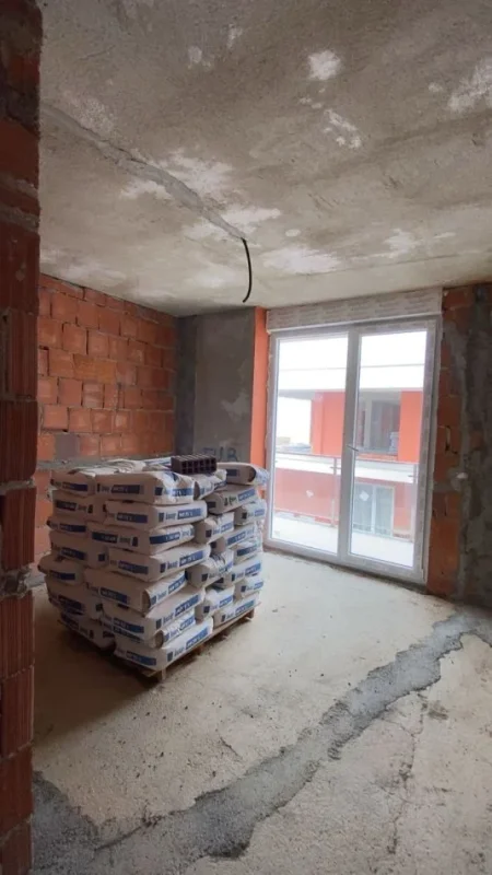 Shitet Hotel ne Ranen e Hedhme ne Shengjin Lezhe