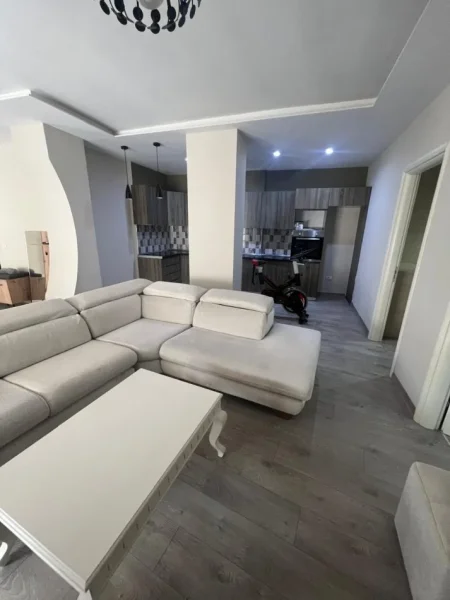 Tirane, shes apartament 2+1 Kati 6, 90 m² 135.000 € (astir)