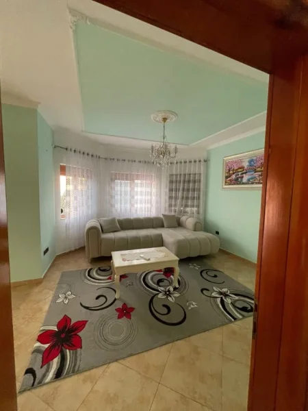 Tirane, jap me qera apartament 2+1 Kati 3, 136 m² 400 € (Rruga Dalip Topi.)