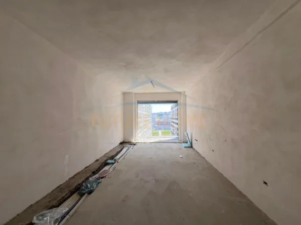 Tirane, shitet apartament 3+1+Ballkon Kati 6, 128 m² 143.000 € (QTU, Univers City)