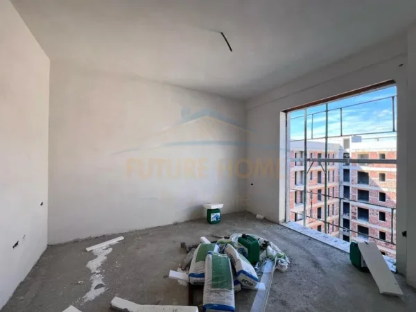 Tirane, shitet apartament 3+1+Ballkon Kati 6, 128 m² 143.000 € (QTU, Univers City)