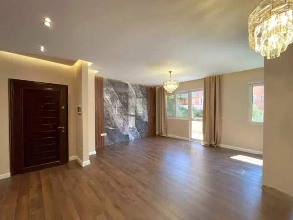 Tirane, shitet apartament 2+1 , 120 m² (Kopshti Botanik)