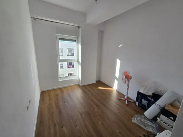 Tirane, shitet apartament 2+1+Ballkon Kati 6, 88 m² 143.000 € (Ali Demi)