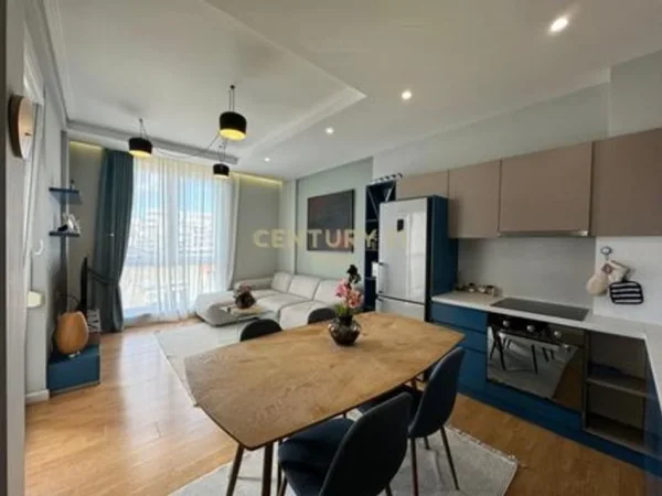 Tirane, jepet me qera apartament 1+1 , 64 m² 700 € (21 dhjetori)