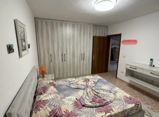 Tirane, jepet me qera apartament 2+1+Aneks+Ballkon Kati 9, 110 m² 600 € (Pallati me Shigjeta)