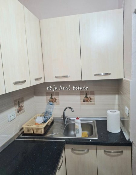 Tirane, jepet me qera apartament 1+1+Ballkon Kati 1, 70 m² 400 € (Dibres)