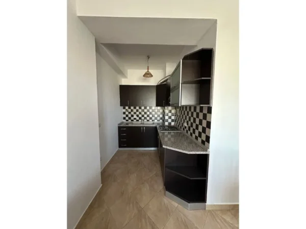 Durres, shitet apartament 1+1 Kati 8, 57 m² 85.000 € (Plazh, Durrës)
