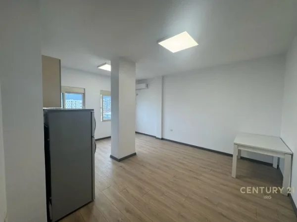 Tirane, shes apartament 2+1 , 81 m² 185.000 € (Komuna e Parisit)