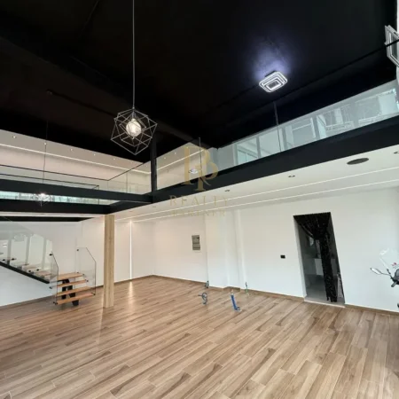 Tirane, jepet me qera ambjent biznesi Kati 1, 188 m² 2.000 € (Liqeni i Thate)