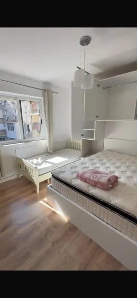 Tirane, jepet me qera apartament 1+1 Kati 2, 70 m² 550 € ( Jepet me qera Apartament 1+1 në 21 Dhjetori!)