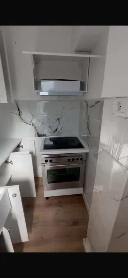 Tirane, jepet me qera apartament 1+1 Kati 2, 70 m² 550 € ( Jepet me qera Apartament 1+1 në 21 Dhjetori!)