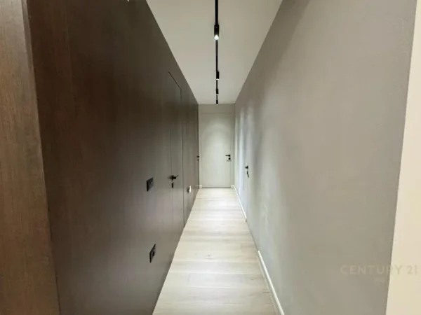 Tirane, shes apartament 2+1+2+ 2 POSTE PARKIMI , 184 m² 400.000 € (Kodra e Diellit)