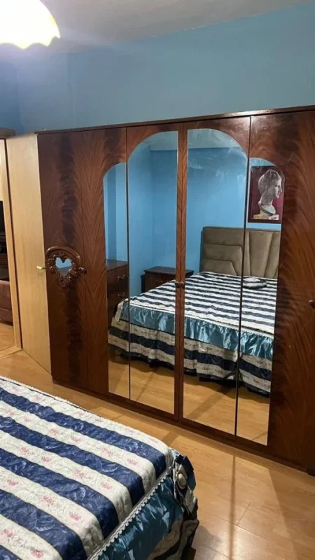 Tirane, jepet me qera apartament 2+1+Ballkon Kati 3, 90 m² 550€ (Rruga Ibrahim Kodra Komuna e Parisit)