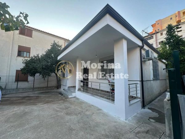 Tirane, jepet me qera apartament 3+1 Kati 1, 105 m² 700 € (Qyteti Studenti-Fakulteti i Ekonomise)