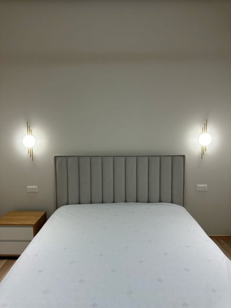Tirane, jepet me qera apartament 2+1+Aneks+Ballkon Kati 6, 80 m² 600 € (don bosko)