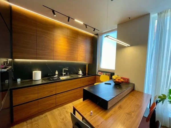 Tirane, shitet apartament 2+1+Ballkon Kati 5, 100 m² 220.000 € (Bulevardi i Ri)