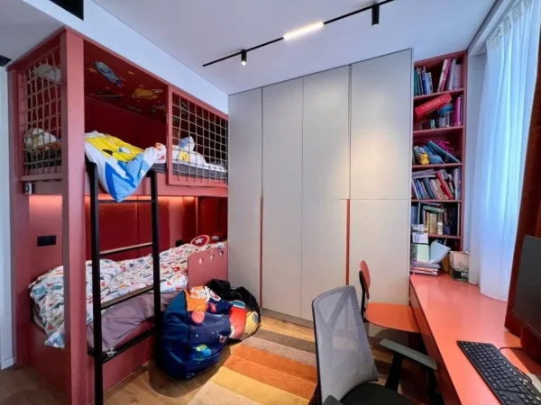 Tirane, shitet apartament 2+1+Ballkon Kati 5, 100 m² 220.000 € (Bulevardi i Ri)