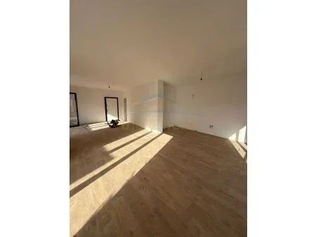 Shitet, Apartament 3+1+2, prane Kodrës së Diellit 1, Tiranë. AREA48034