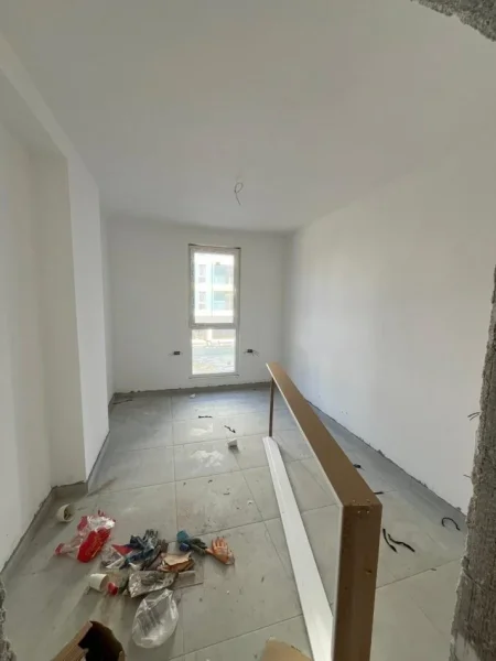Tirane, shitet apartament 2+1 Kati 1, 120 m² 120.000 € (Rruga Gryka e Kaçanikut, Univers City)
