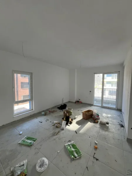 Tirane, shitet apartament 2+1 Kati 1, 120 m² 120.000 € (Rruga Gryka e Kaçanikut, Univers City)