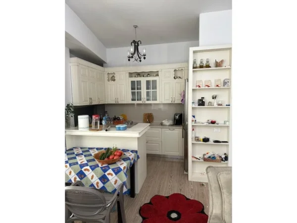 Tirane, shes apartament 3+1+2+POST PARKIMI+DEPO , 181 m² 460.000 € (KOMPLEKSI MAGNET 21 DHJETORI)