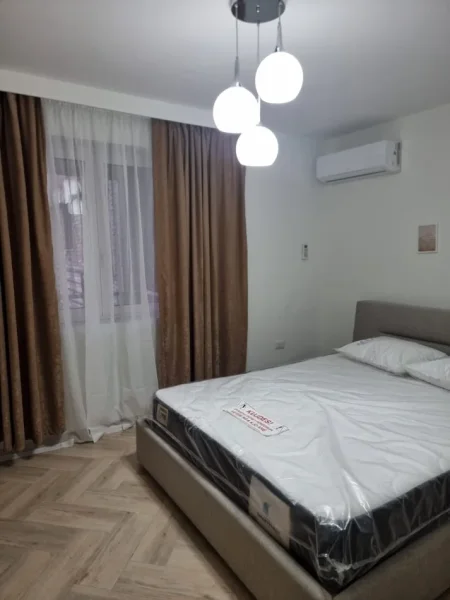 Tirane, jap me qera apartament 1+1 Kati 3, 90 m² 500 € (Rruga Bardhyl)