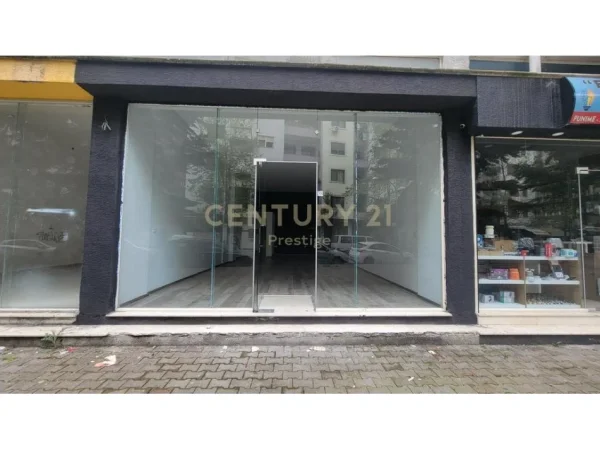 Tirane, jepet me qera ambjent biznesi Kati 0, 64 m² 360 € (Yzberish)