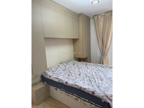 Tirane, jepet me qera apartament 1+1 Kati 3, 55 m² 500 € (rruga e bardhyl)