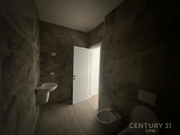 Tirane, shes apartament 3+1+2 , 149 m² 305.000 € (Kodra e Diellit)