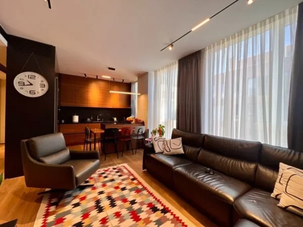 Tirane, shitet apartament 2+1 Kati 5, 100 m² 220.000 € (BULEVARDI RI)