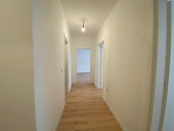 Tirane, shes apartament 2+1+2 , 130 m² 285.000 € (Kopshti Botanik Zoologjik)