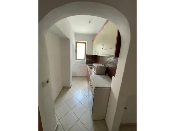 Shitet, Apartament 1+1, Rruga e Dibres