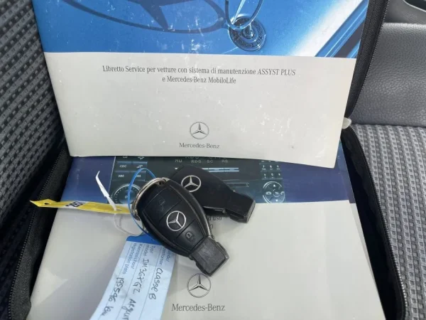 Tirane, shes makine BENZ B 200 CDI AUTOMAT Nafte, gri metalizato automatik Klima 195.000 km 4.790 €