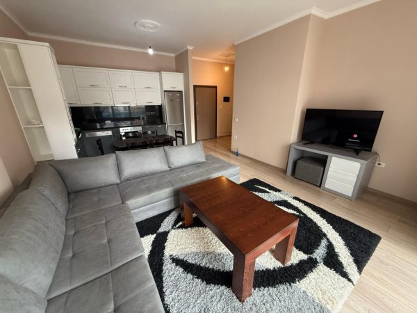 Tirane, jepet me qera apartament 1+1+Ballkon Kati 4, 80 m² 500 € (Kopshti Zologjik)