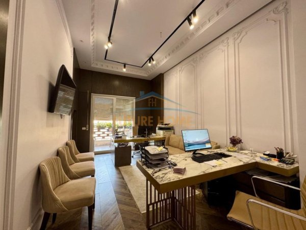 Tirane, jepet me qera ambjent biznesi Kati 7, 51 m² 600 € (RRUGA E KAVAJES)
